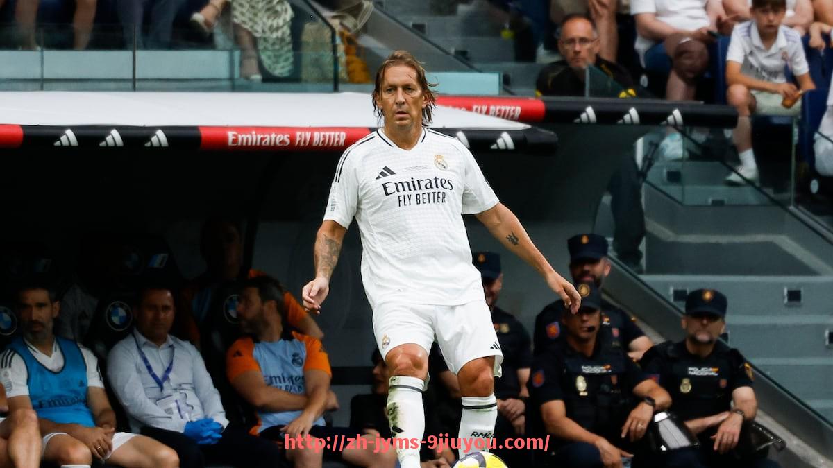 jiuyou九游娱乐-法甲外援交易全纪录:夏窗与冬窗引援操作解析